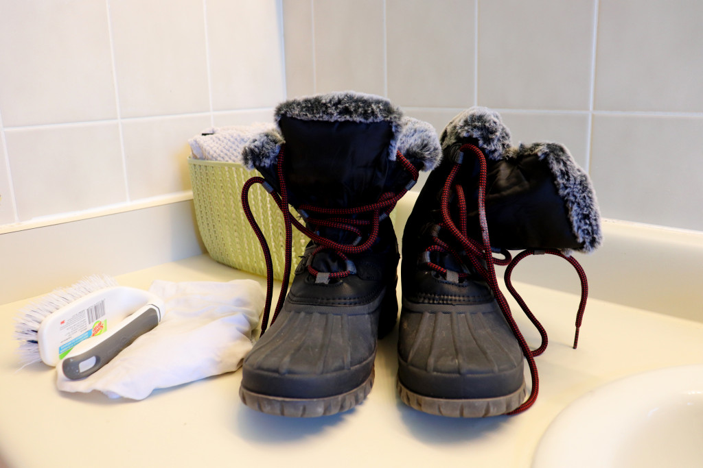 Storing winter boots 